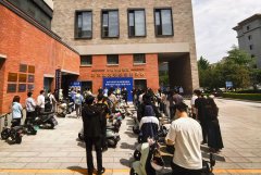 <b>开展校内非灵活车平安教育周启动暨电动自行车</b>